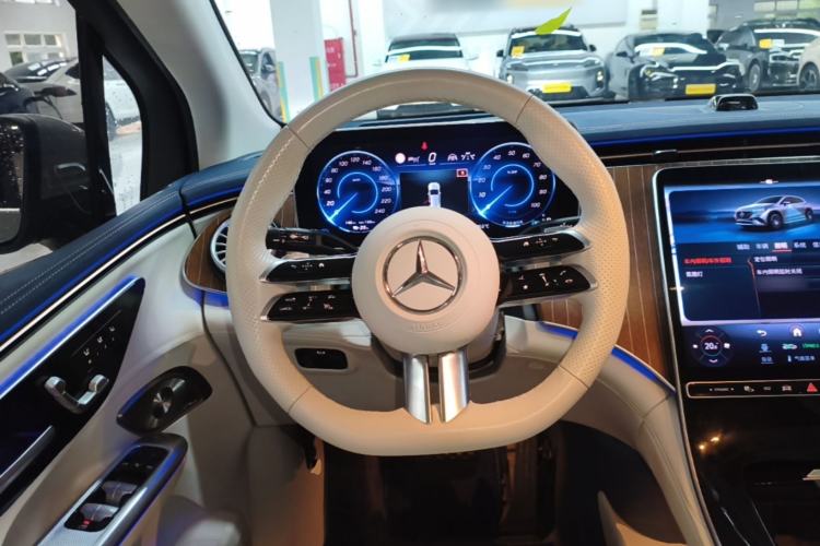 Used Mercedes-Benz EQE SUV 2024 350 4MATIC Luxury Edition Steering Wheel