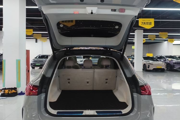 Used Mercedes-Benz EQE SUV 2024 350 4MATIC Luxury Edition Trunk