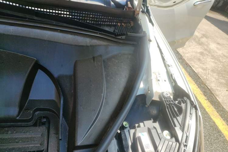 Used Mercedes-Benz EQE SUV 2024 350 4MATIC Luxury Edition Engine Bay Left