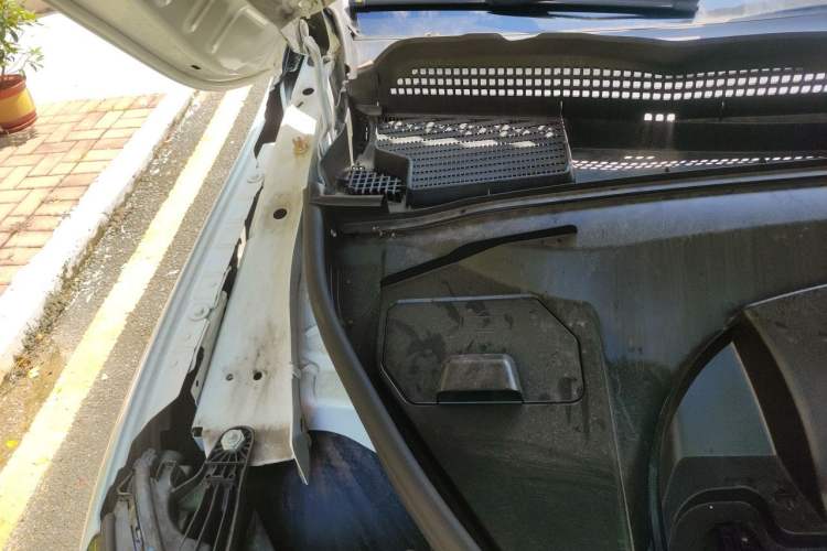 Used Mercedes-Benz EQE SUV 2024 350 4MATIC Luxury Edition Engine Bay Right