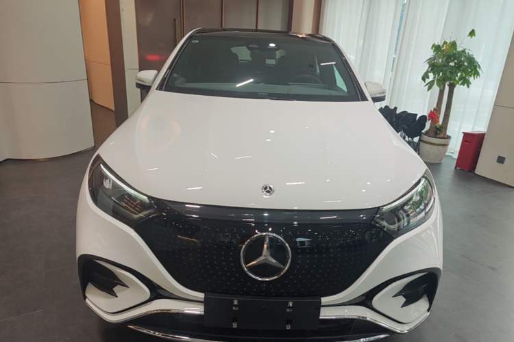 Used Mercedes-Benz EQE SUV 2024 500 4MATIC Luxury Edition Front