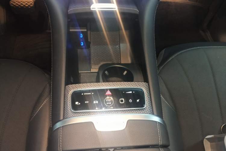 Used Mercedes-Benz EQE SUV 2024 350 4MATIC Pioneer Edition Gear Lever