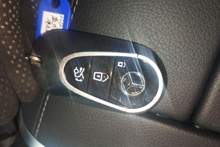 Used Mercedes-Benz EQE SUV 2024 350 4MATIC Pioneer Edition Interior 1