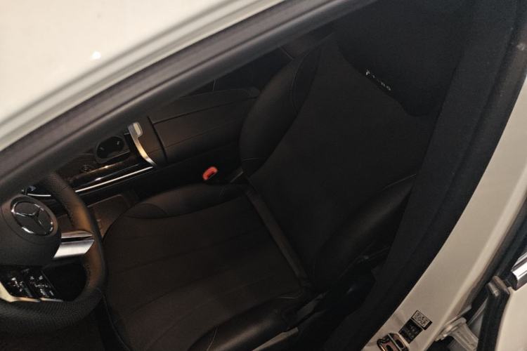 Used Mercedes-Benz EQE SUV 2024 500 4MATIC Luxury Edition Left Front Seat
