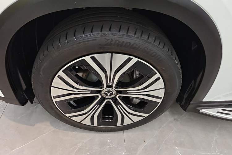 Used Mercedes-Benz EQE SUV 2024 500 4MATIC Luxury Edition Left Front Wheel Hub