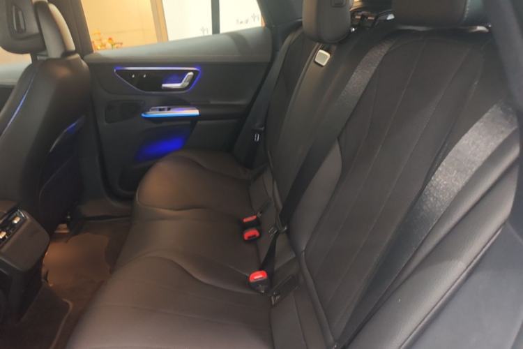 Used Mercedes-Benz EQE SUV 2024 500 4MATIC Luxury Edition Left Rear Seat