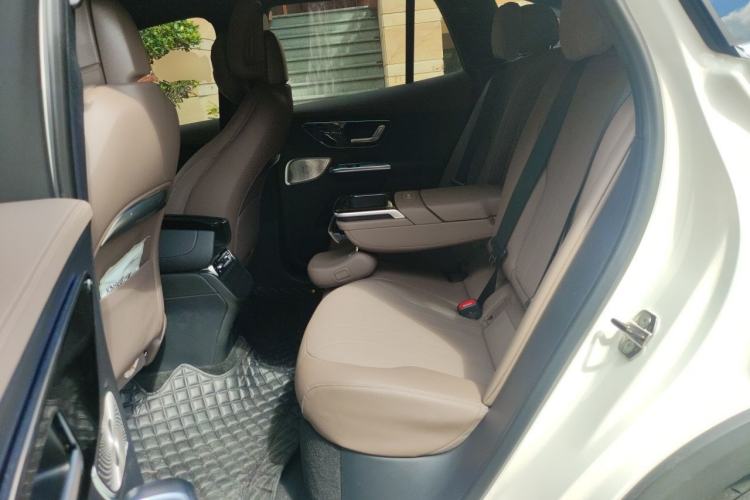 Used Mercedes-Benz EQE SUV 2024 350 4MATIC Luxury Edition Left Rear Seat