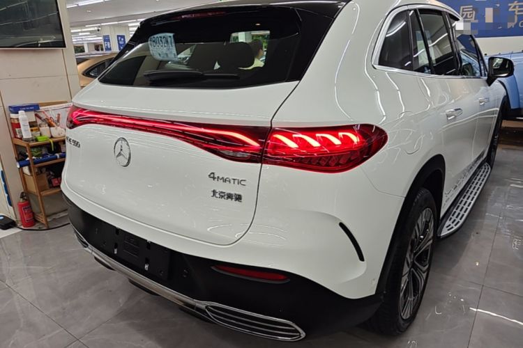 Used Mercedes-Benz EQE SUV 2024 500 4MATIC Luxury Edition Rear Right 45 Deg