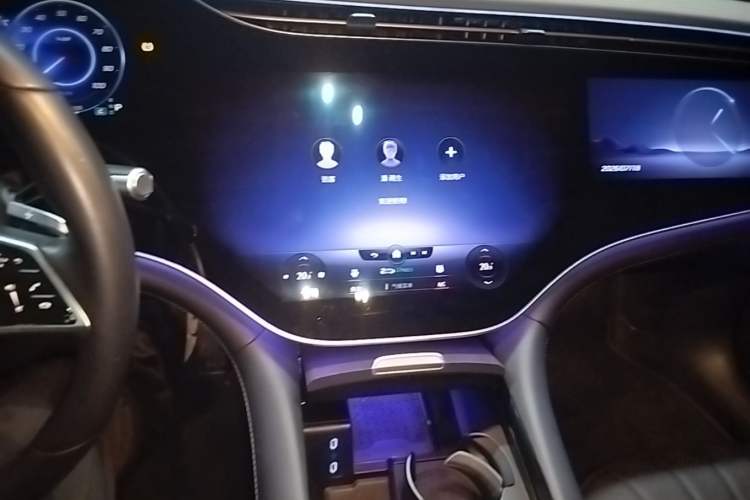 Used Mercedes-Benz EQS 2022 Updated Version 450+ Pioneer Edition Audio And AC Panel
