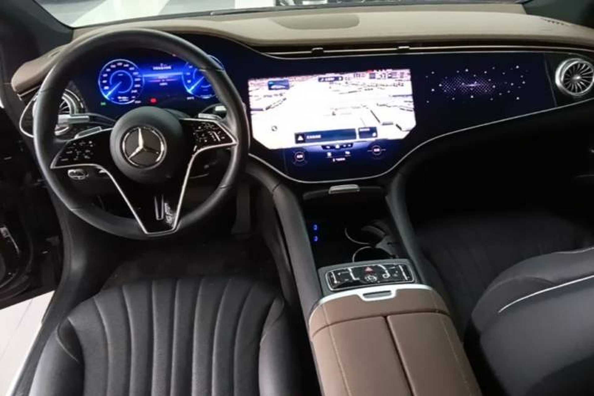 Used Mercedes-Benz EQS 2022 Updated Version 450+ Luxury Edition Center Console