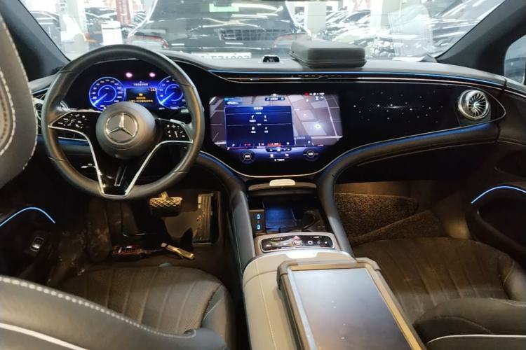 Used Mercedes-Benz EQS 2022 Updated Version 450+ Pioneer Edition Center Console