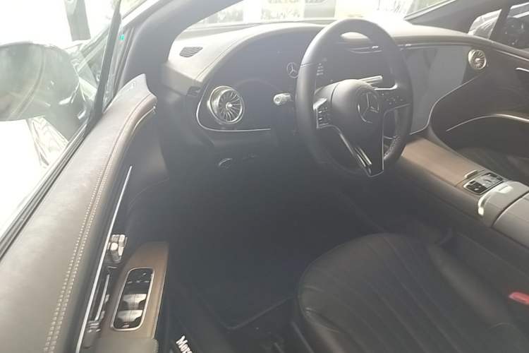 Used Mercedes-Benz EQS 2022 Updated Version 450+ Pioneer Edition Driver Seat