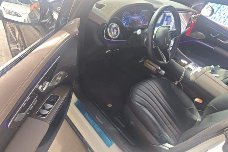 Used Mercedes-Benz EQS 2022 450+ Pioneer Edition Driver Seat