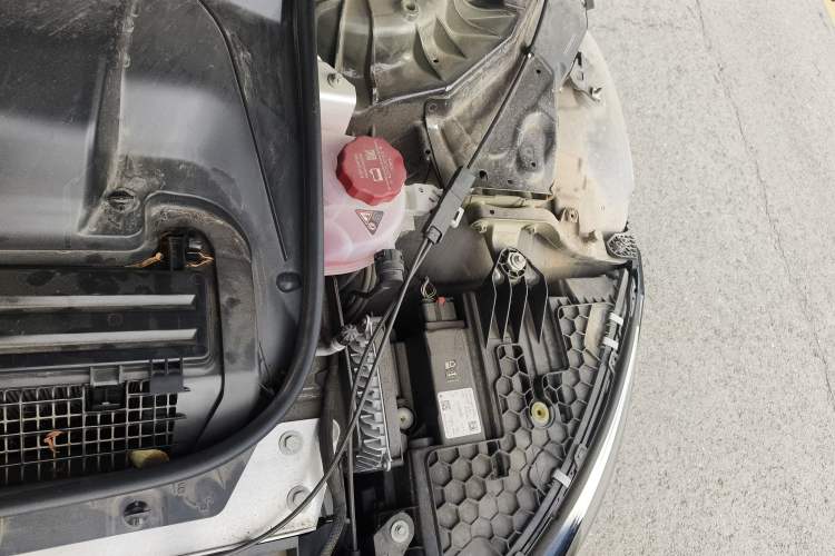 Used Mercedes-Benz EQS 2022 Updated Version 450+ Pioneer Edition Engine Bay Left