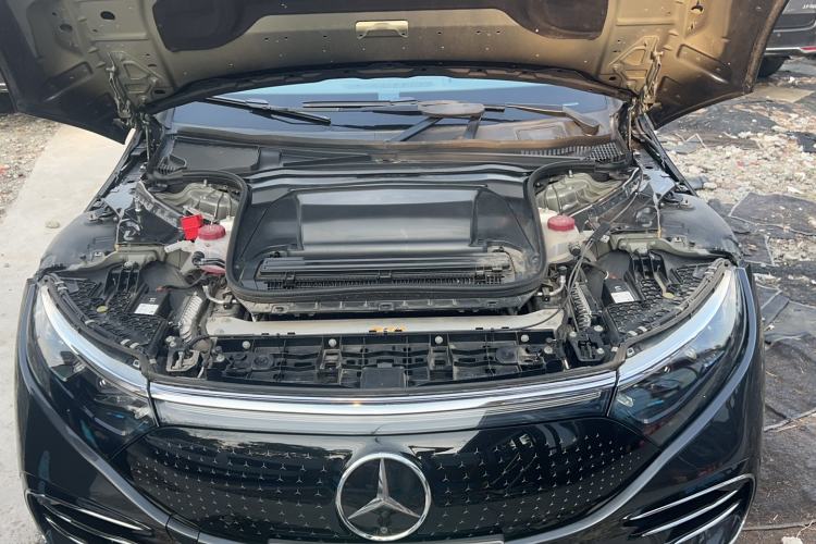 Used Mercedes-Benz EQS 2022 Updated 580 4MATIC Engine Bay