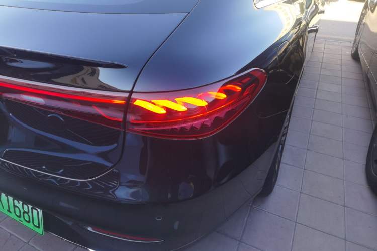 Used Mercedes-Benz EQS 2022 Updated Version 450+ Pioneer Edition Exterior 6