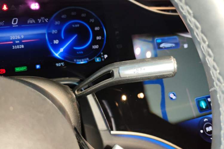 Used Mercedes-Benz EQS 2022 Updated Version 450+ Pioneer Edition Gear Lever