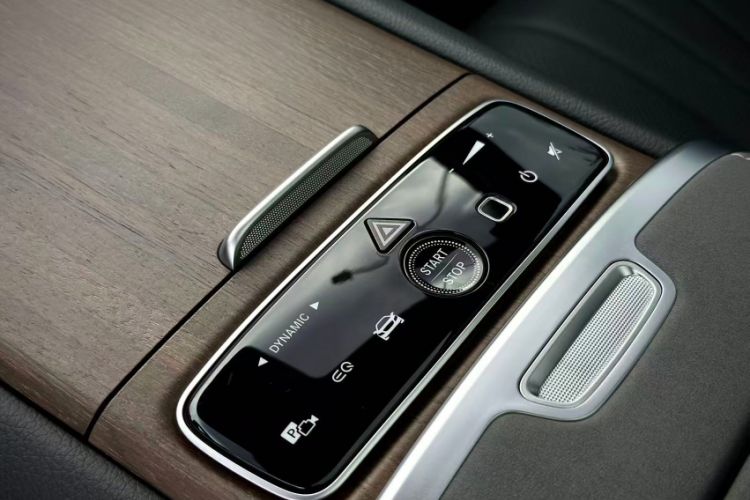Used Mercedes-Benz EQS 2022 Updated Version 450+ Pioneer Edition Interior 1