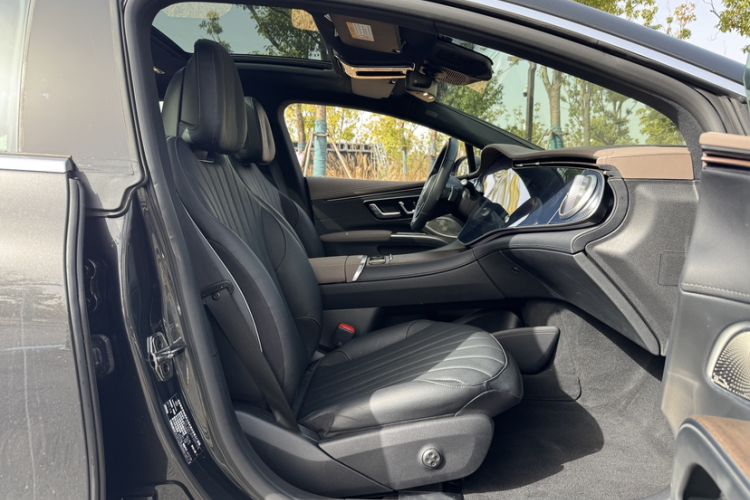 Used Mercedes-Benz EQS 2022 450+ Pioneer Edition Interior 12