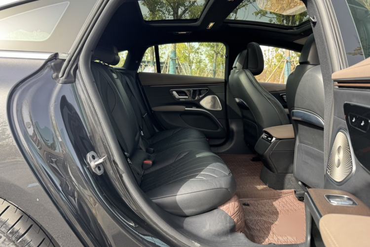Used Mercedes-Benz EQS 2022 450+ Pioneer Edition Interior 13
