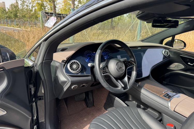 Used Mercedes-Benz EQS 2022 450+ Pioneer Edition Interior 2
