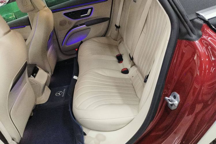 Used Mercedes-Benz EQS 2022 450+ Pioneer Edition Interior 4