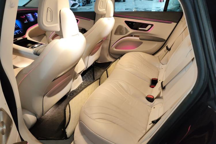 Used Mercedes-Benz EQS 2022 Updated Version 450+ Pioneer Edition Interior 4
