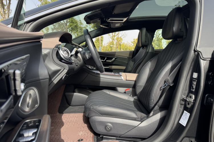 Used Mercedes-Benz EQS 2022 450+ Pioneer Edition Interior 4