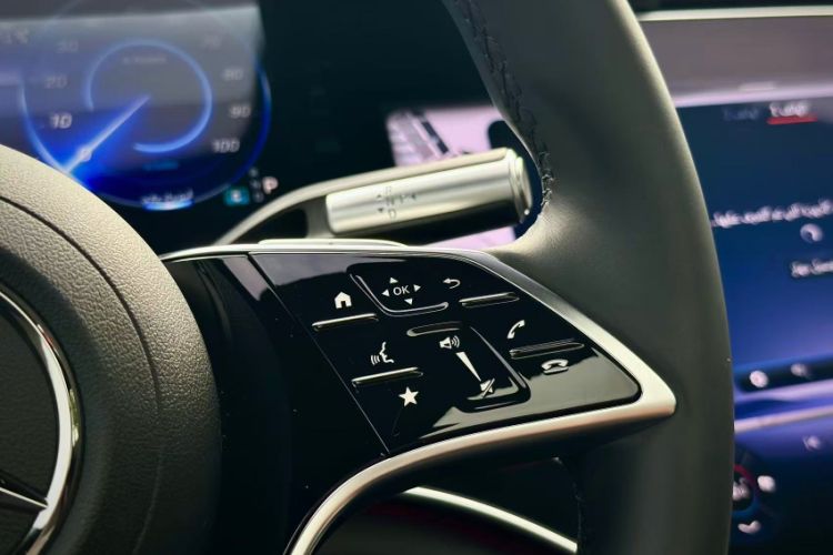 Used Mercedes-Benz EQS 2022 Updated Version 450+ Pioneer Edition Interior 5