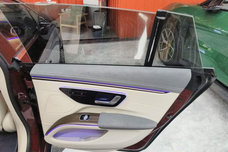 Used Mercedes-Benz EQS 2022 450+ Pioneer Edition Interior 6