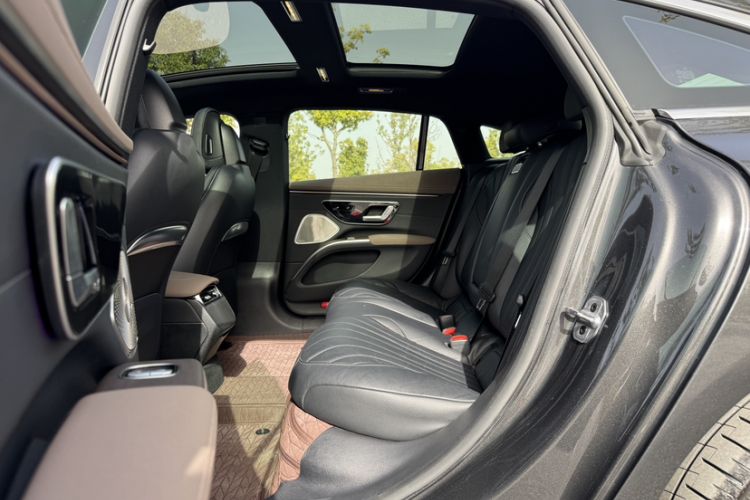 Used Mercedes-Benz EQS 2022 450+ Pioneer Edition Interior 6