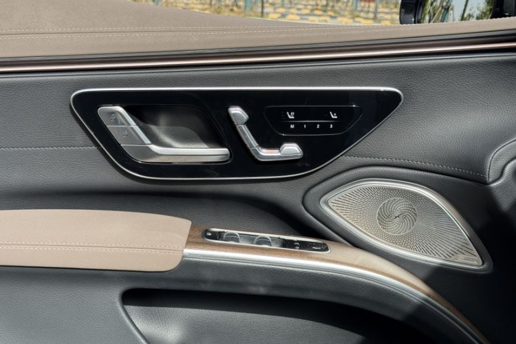 Used Mercedes-Benz EQS 2022 450+ Pioneer Edition Interior 8