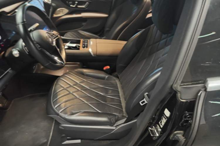 Used Mercedes-Benz EQS 2022 580 4MATIC Left Front Seat