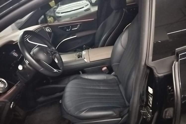 Used Mercedes-Benz EQS 2022 Updated Version 450+ Pioneer Edition Left Front Seat