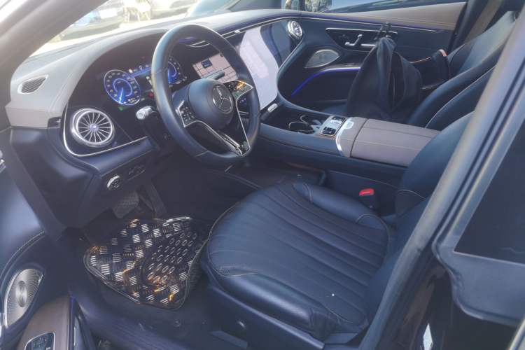 Used Mercedes-Benz EQS 2022 Updated Version 450+ Pioneer Edition Left Front Seat