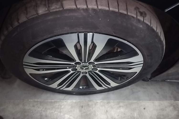 Used Mercedes-Benz EQS 2022 Updated Version 450+ Pioneer Edition Left Front Wheel Hub