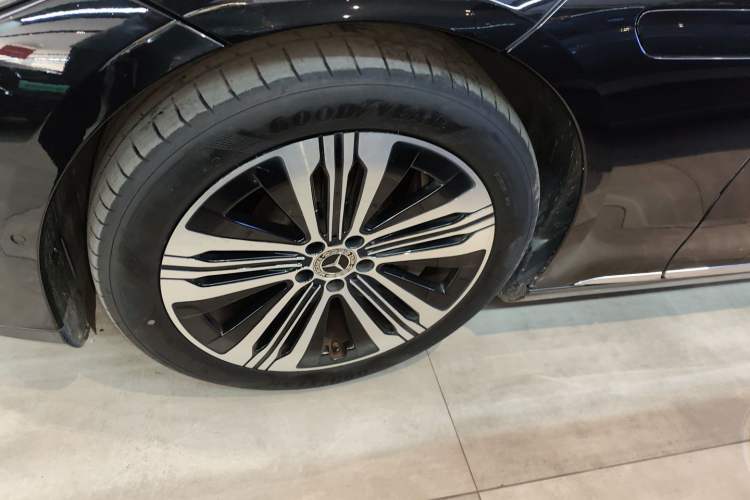 Used Mercedes-Benz EQS 2022 Updated Version 450+ Pioneer Edition Left Front Wheel Hub