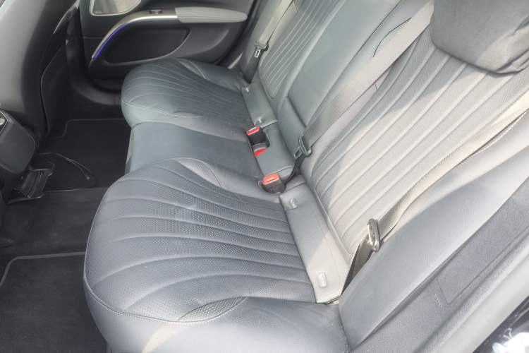 Used Mercedes-Benz EQS 2022 Updated Version 450+ Pioneer Edition Left Rear Seat