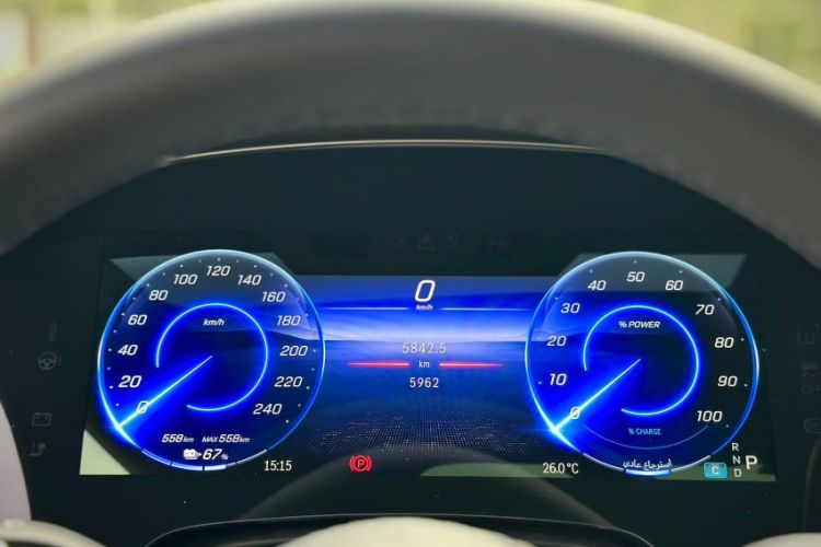 Used Mercedes-Benz EQS 2022 Updated Version 450+ Pioneer Edition Odometer Close Up