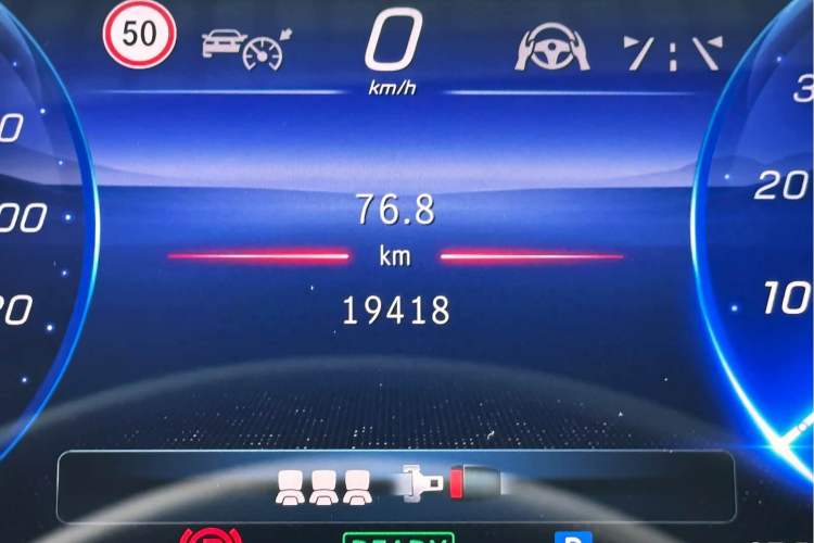 Used Mercedes-Benz EQS 2022 Updated 580 4MATIC Odometer Close Up