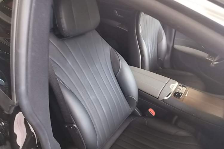 Used Mercedes-Benz EQS 2022 Updated Version 450+ Pioneer Edition Right Front Seat