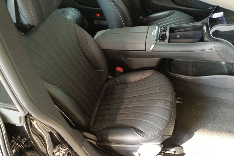 Used Mercedes-Benz EQS 2022 Updated Version 450+ Luxury Edition Right Front Seat