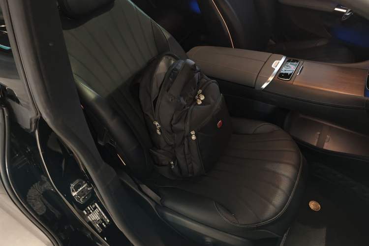 Used Mercedes-Benz EQS 2022 Updated Version 450+ Pioneer Edition Right Front Seat