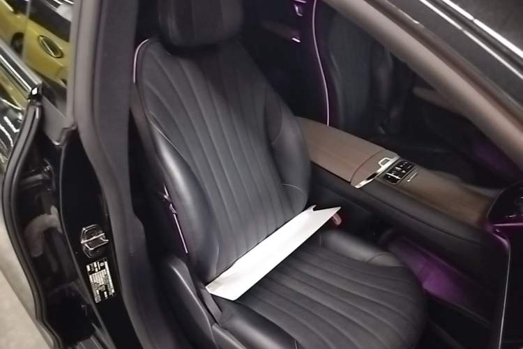Used Mercedes-Benz EQS 2022 Updated Version 450+ Pioneer Edition Right Front Seat