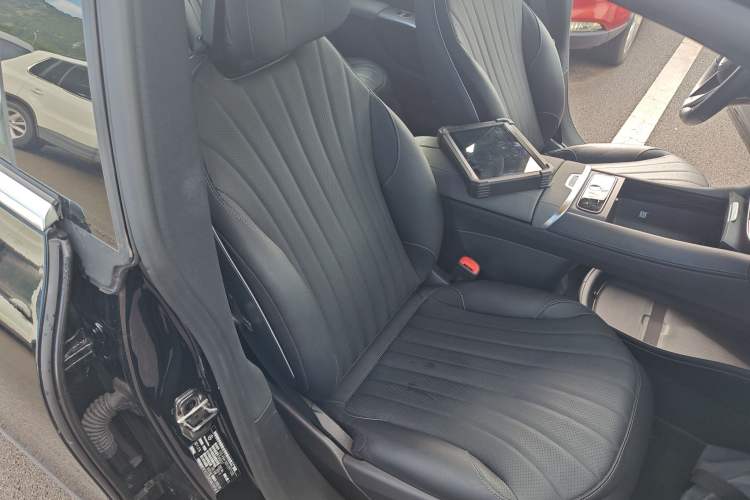 Used Mercedes-Benz EQS 2022 Updated Version 450+ Pioneer Edition Right Front Seat