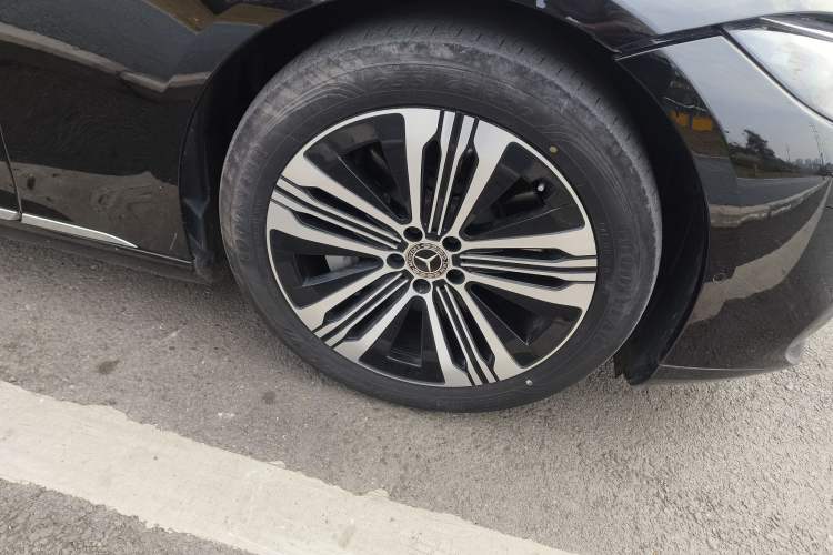 Used Mercedes-Benz EQS 2022 Updated Version 450+ Pioneer Edition Right Front Wheel Hub