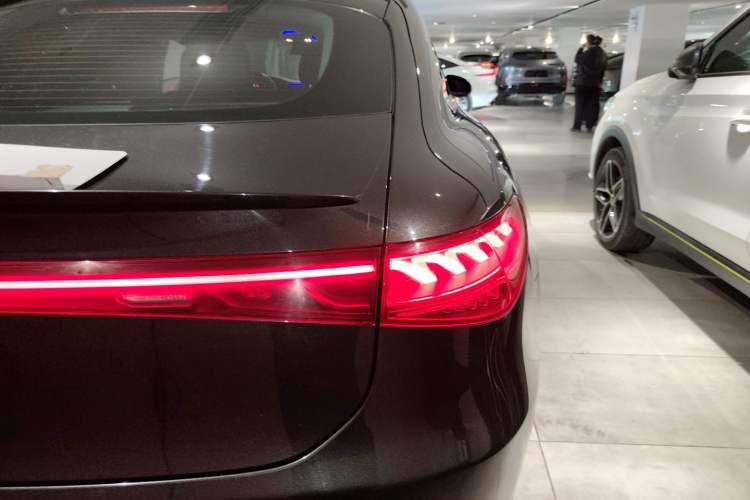 Used Mercedes-Benz EQS 2022 Updated Version 450+ Pioneer Edition Right Rear Taillight
