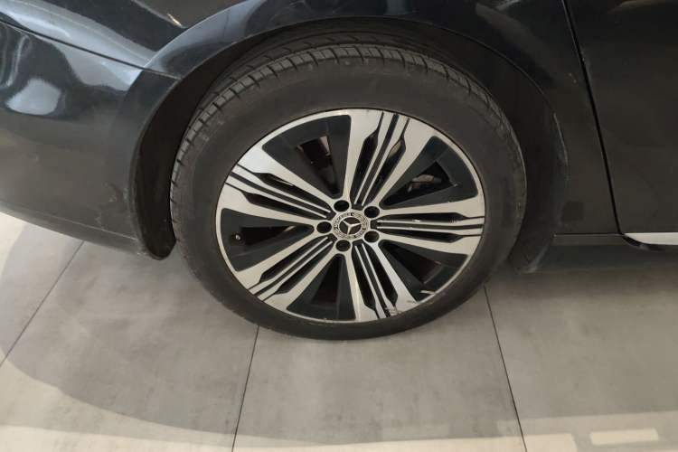 Used Mercedes-Benz EQS 2022 Updated Version 450+ Pioneer Edition Right Rear Wheel Hub