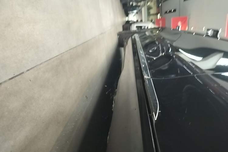 Used Mercedes-Benz EQS 2022 Updated Version 450+ Pioneer Edition Right Side Sill