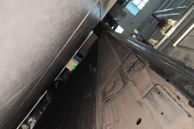 Used Mercedes-Benz EQS 2022 580 4MATIC Right Side Sill